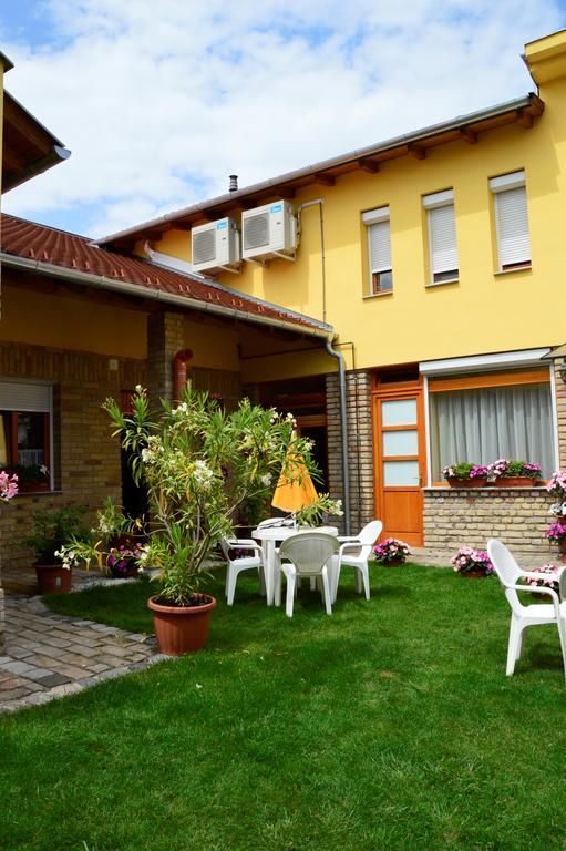Mediterran Vendeghaz Kecskemet Exterior photo