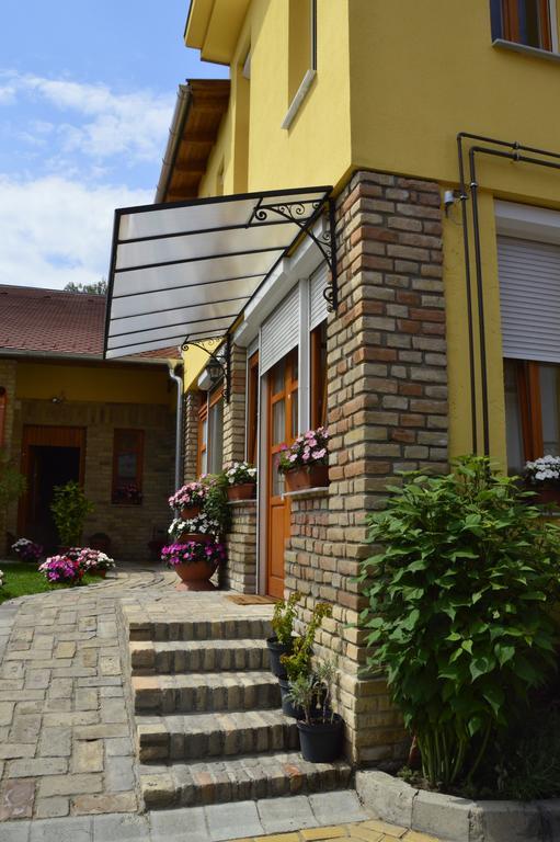 Mediterran Vendeghaz Kecskemet Exterior photo