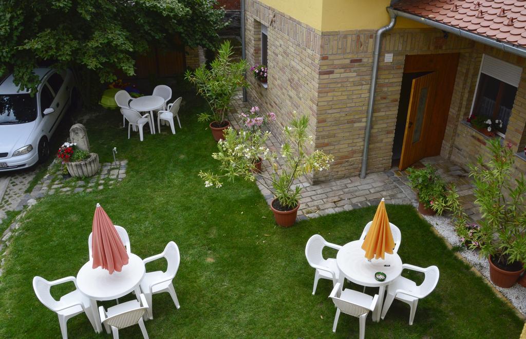 Mediterran Vendeghaz Kecskemet Exterior photo