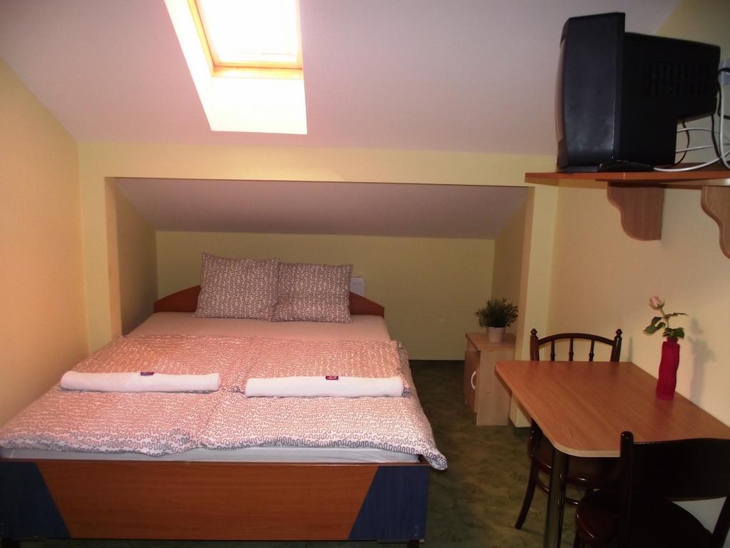 Mediterran Vendeghaz Kecskemet Room photo