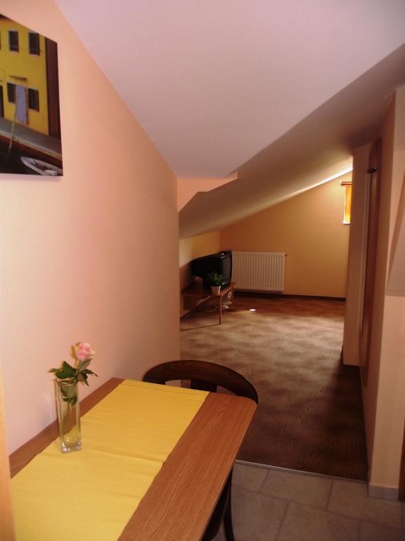 Mediterran Vendeghaz Kecskemet Room photo